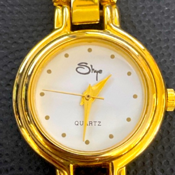 Vintage Shye Ladies Gold Toned Watch